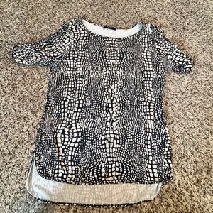 Tart Womens Black White Abstract Snake Print High Low Short Sleeve Top T8862P208